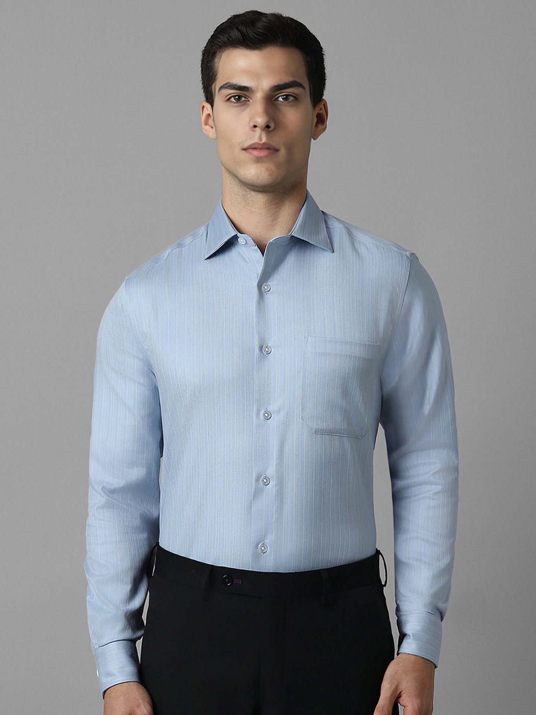 

Louis Philippe Classic Fit Spread Collar Formal Shirt, Blue