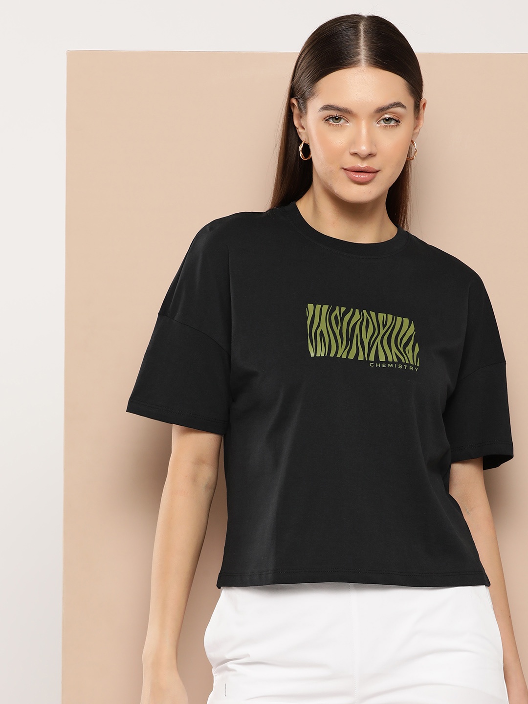 

Chemistry Printed Drop-Shoulder Pure Cotton T-shirt, Black