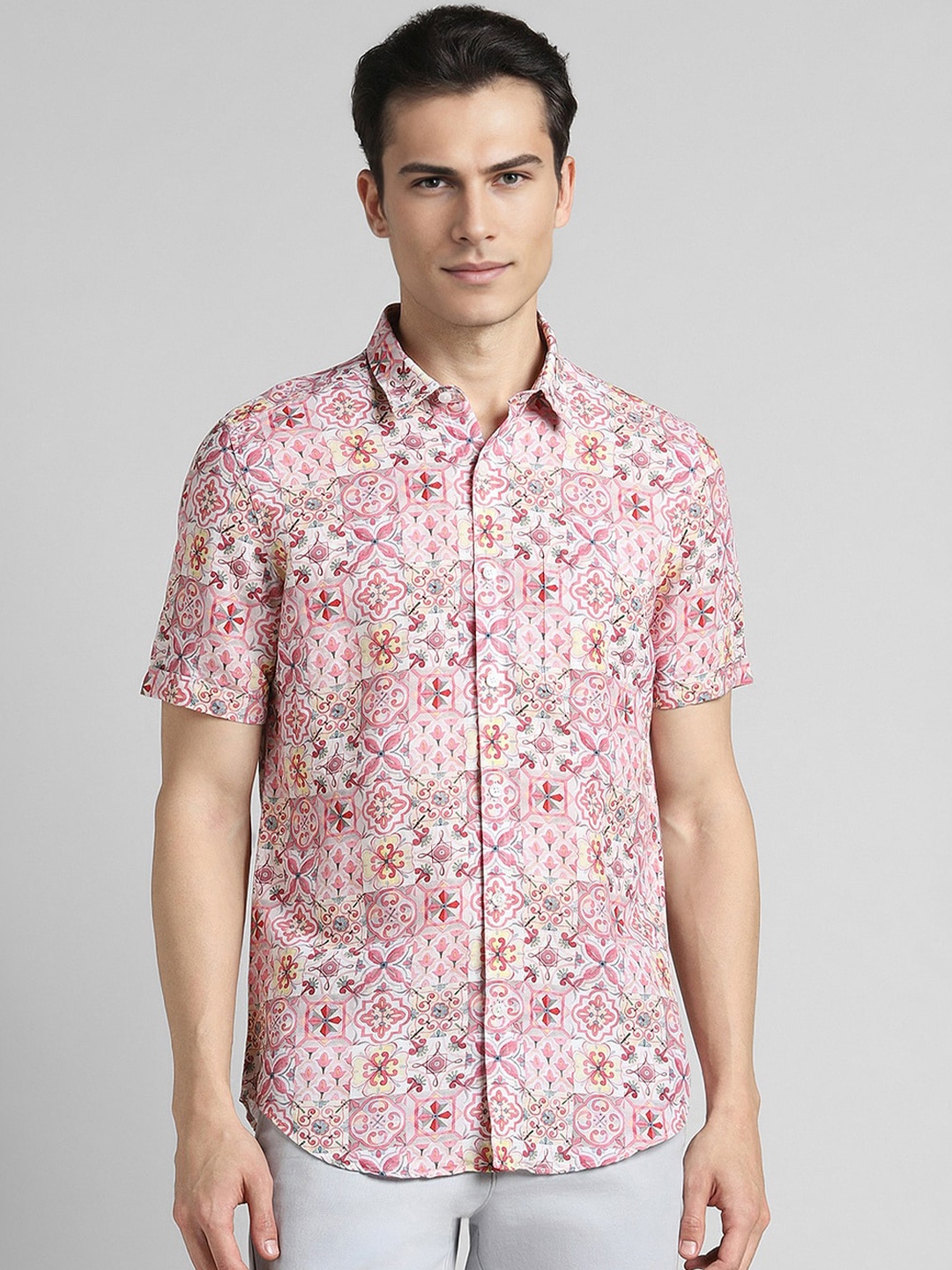 

SIMON CARTER LONDON Slim Fit Opaque Floral Printed Casual Shirt, Pink