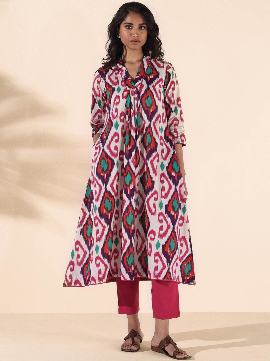

trueBrowns Women Ethnic Motifs Printed Regular Pure Cotton Kurta with Trousers, Pink