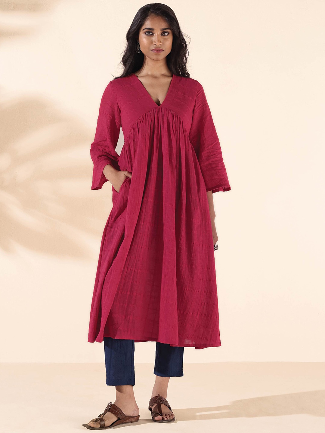 

trueBrowns Women Regular Pure Cotton Kurta with Palazzos, Red