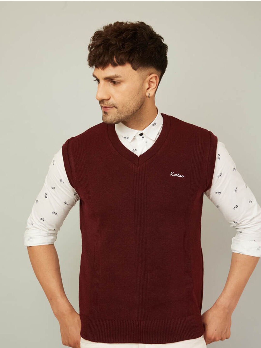 

KVETOO Men Sweater Vest, Maroon