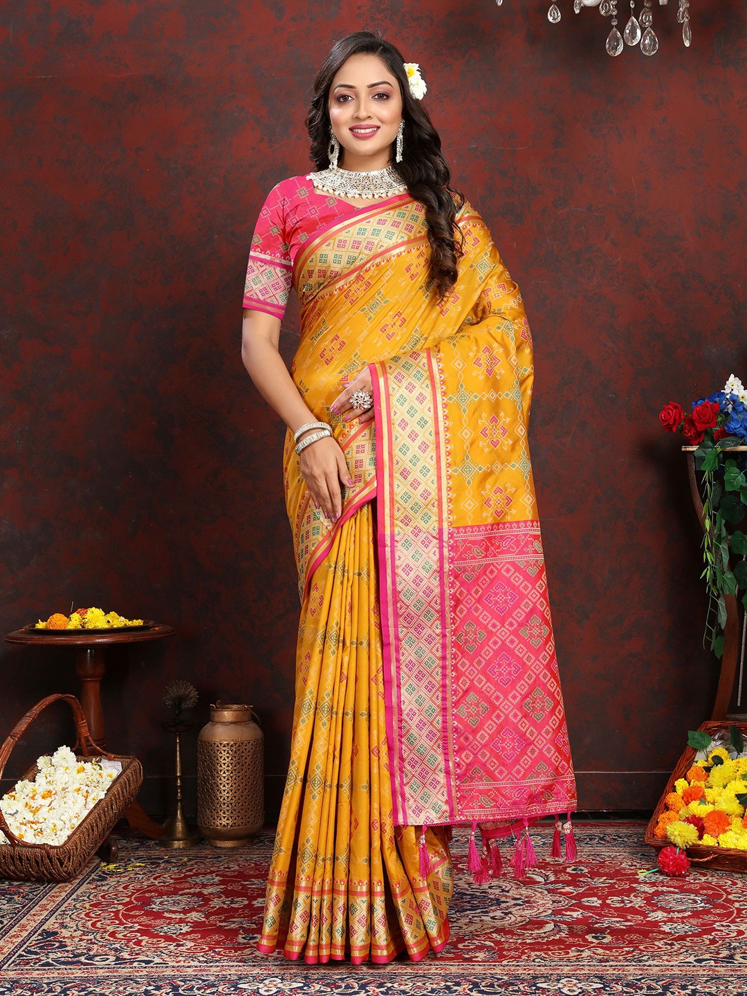 

V3 FASHION STUDIO Woven Design Zari Pure Silk Patola Saree, Yellow