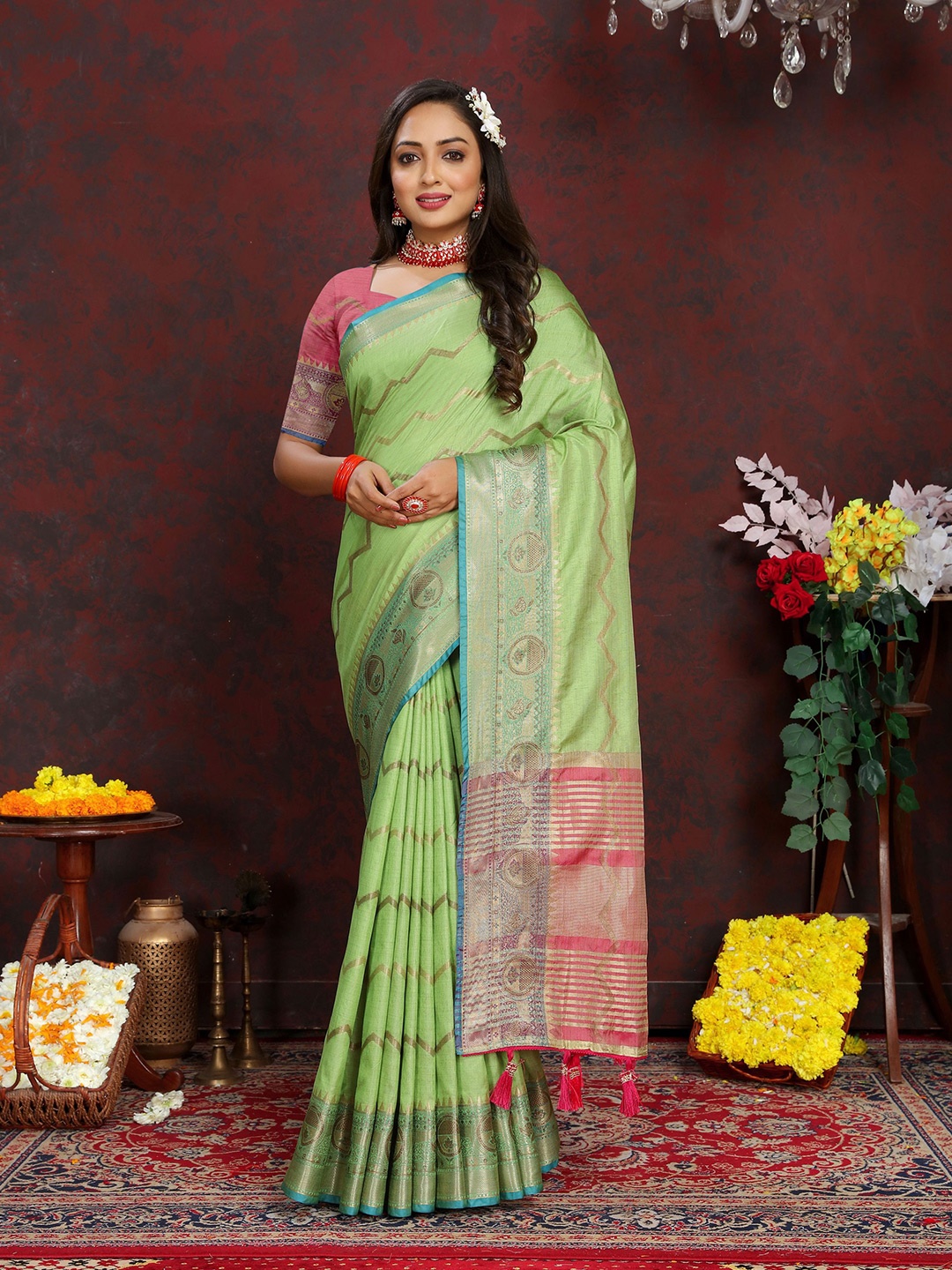

V3 FASHION STUDIO Woven Design Zari Silk Cotton Banarasi Saree, Green