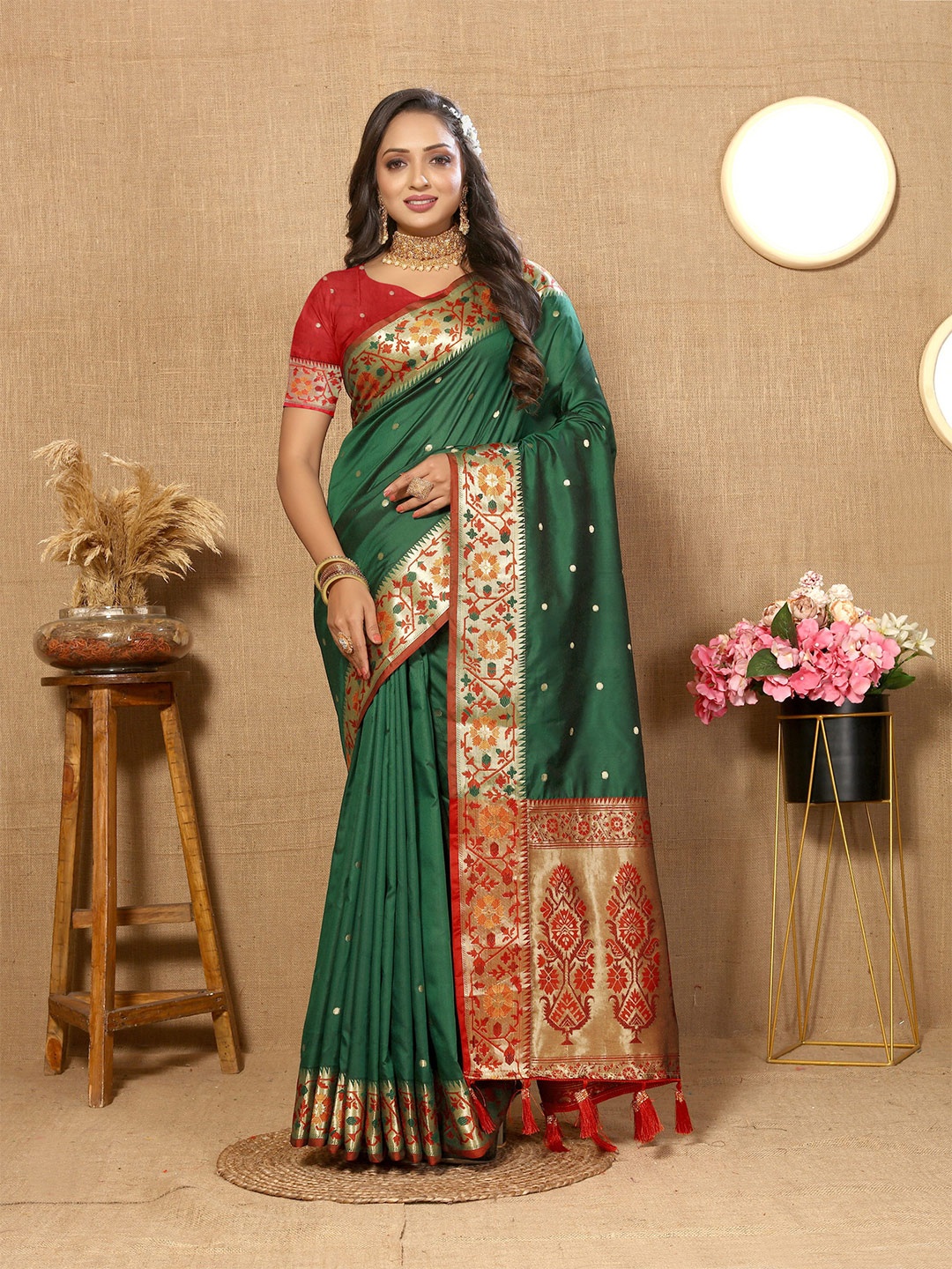 

V3 FASHION STUDIO Woven Design Zari Pure Silk Paithani Saree, Green