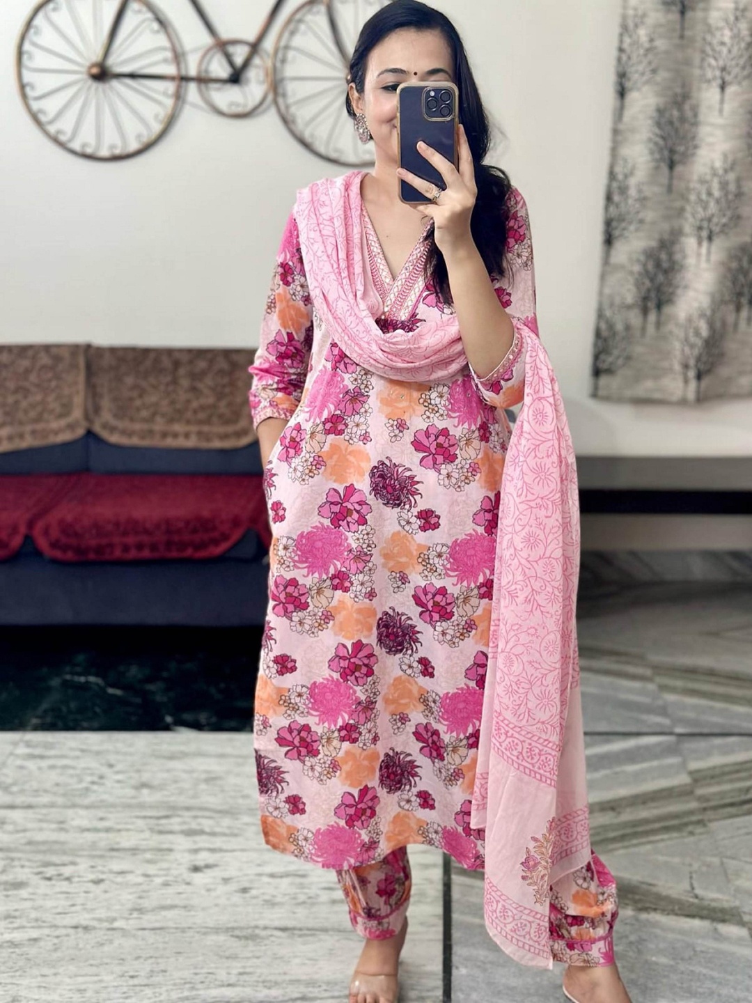 

SK2 Fashion Women Floral Printed Regular Thread Work Pure Cotton Kurta with Trousers & With Dupatta, Pink