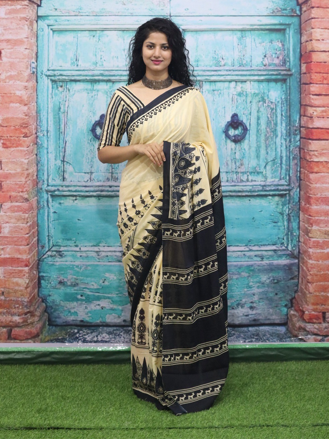 

TROPWEAR Ethnic Motifs Pure Cotton Block Print Saree, Cream