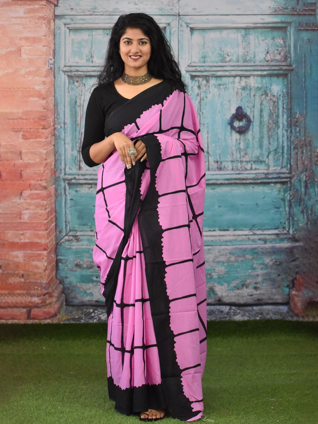 

TROPWEAR Checked Pure Cotton Block Print Saree, Pink