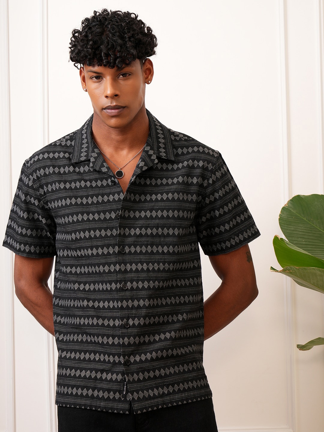 

LOCOMOTIVE Men Premium Dobby Textured Cuban Collar Relaxed Shirt, Black