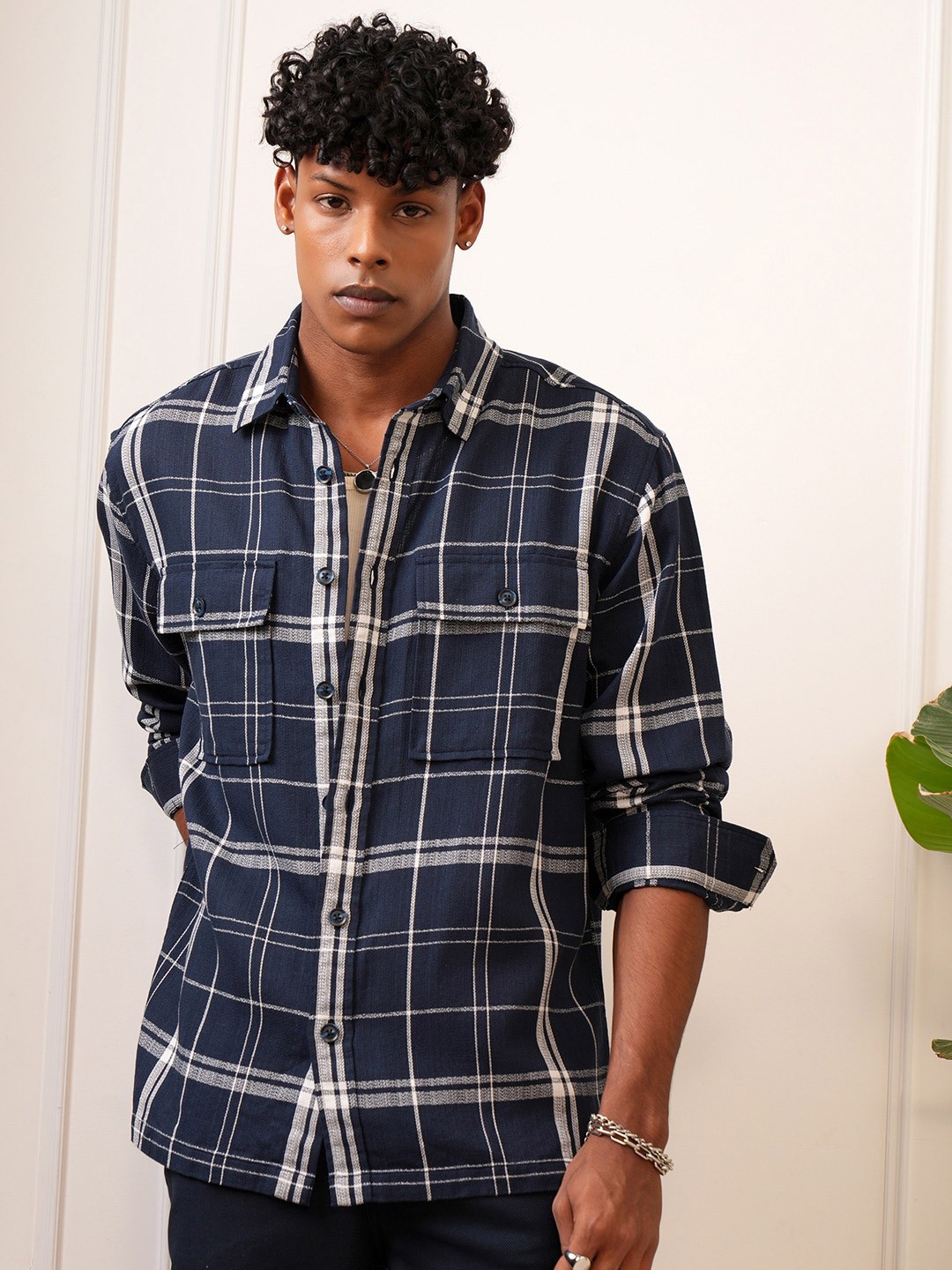 

LOCOMOTIVE Men Premium Mocklino Dobby Textured Checked Oversized Overshirt, Navy blue
