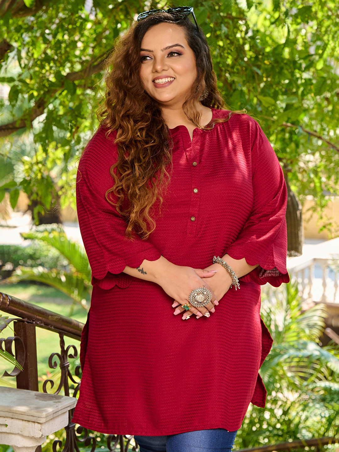 

PrettyPlus by Desinoor.com Woven Design Flared Sleeves Kurti, Maroon