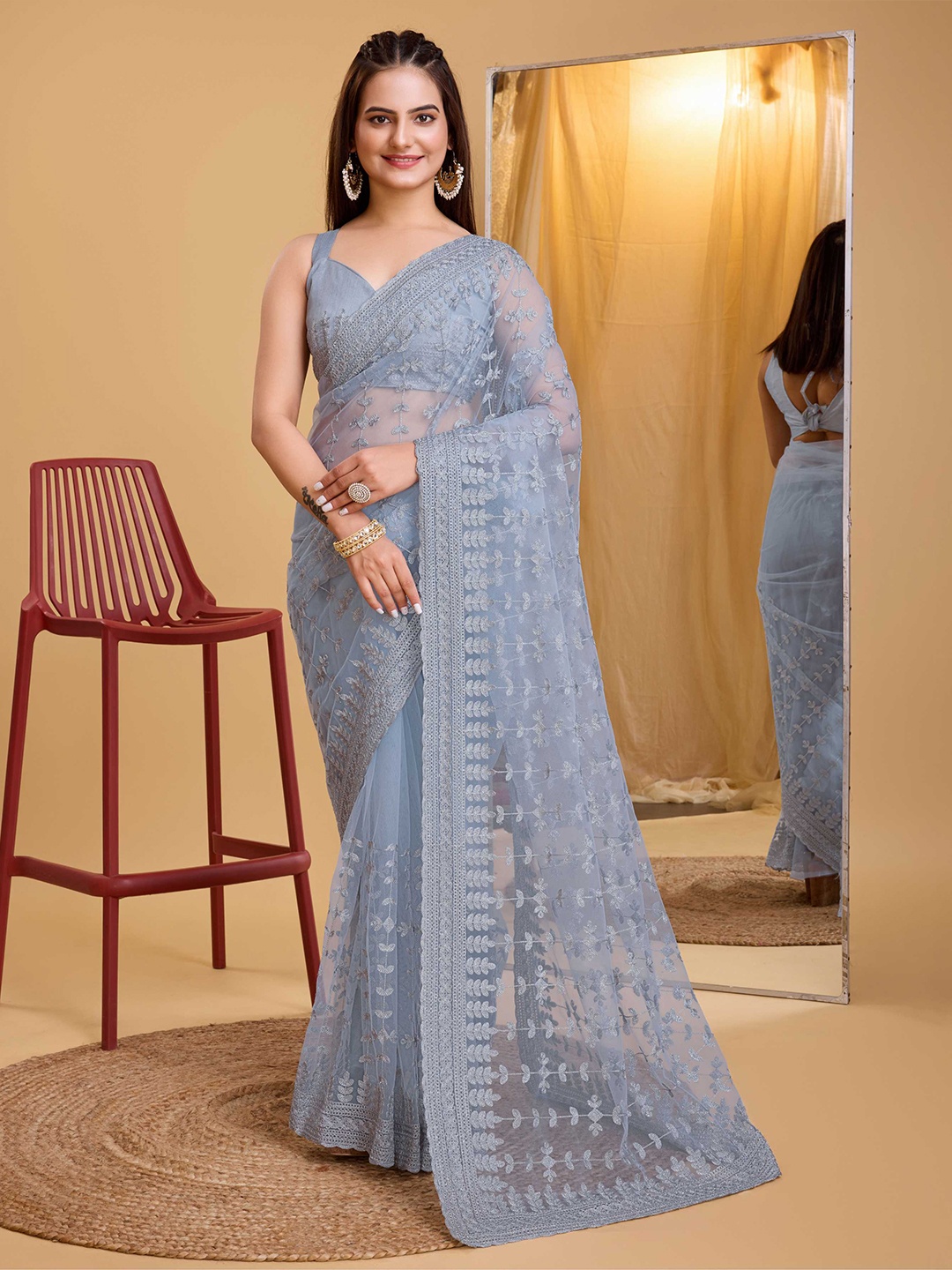 

HERE&NOW Floral Embroidered Net Saree, Grey