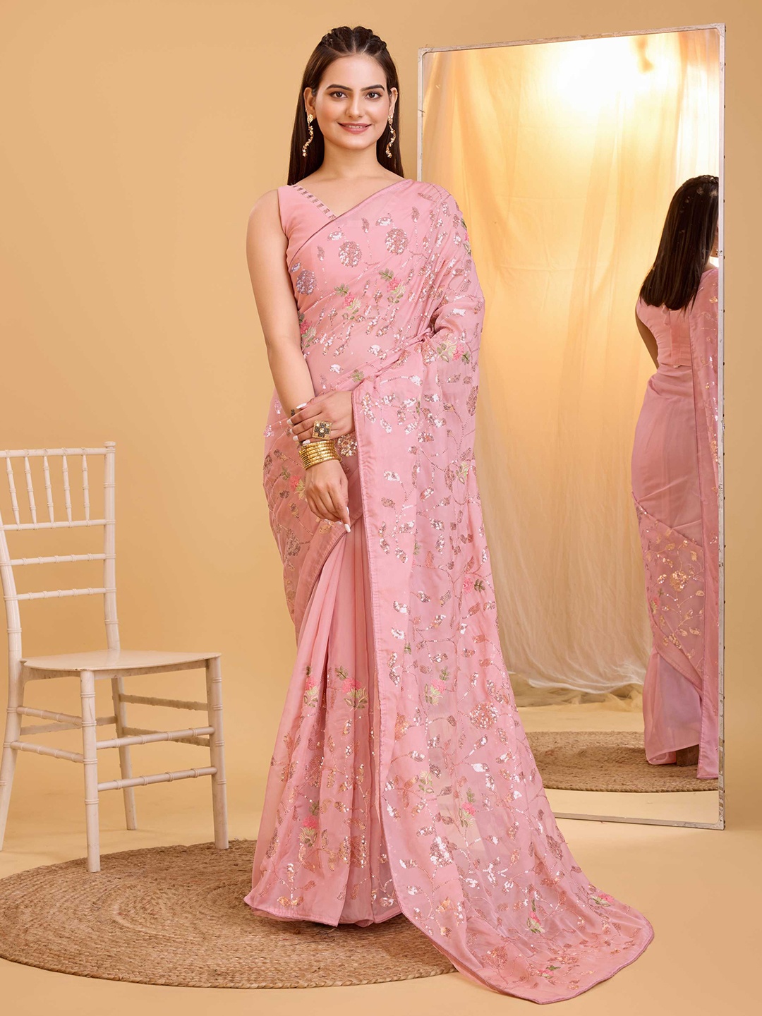 

HERE&NOW Floral Sequinned Organza Saree, Pink