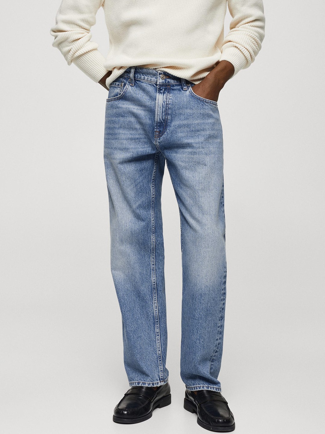 

MANGO MAN Pure Cotton Non Stretchable Light Fade Jeans, Blue