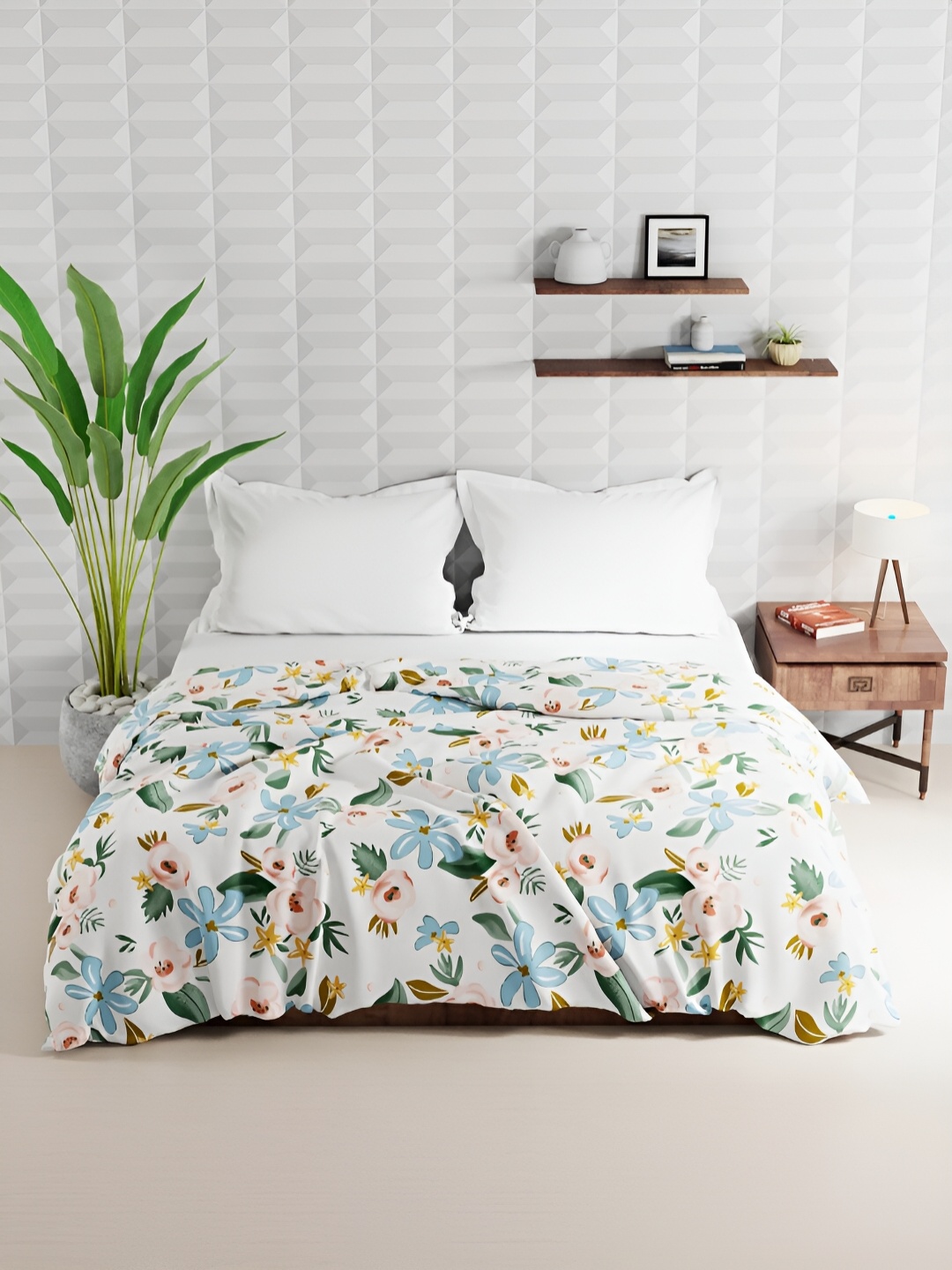 

BIANCA Off White & Blue Floral AC Room 150 GSM Double Bed Comforter