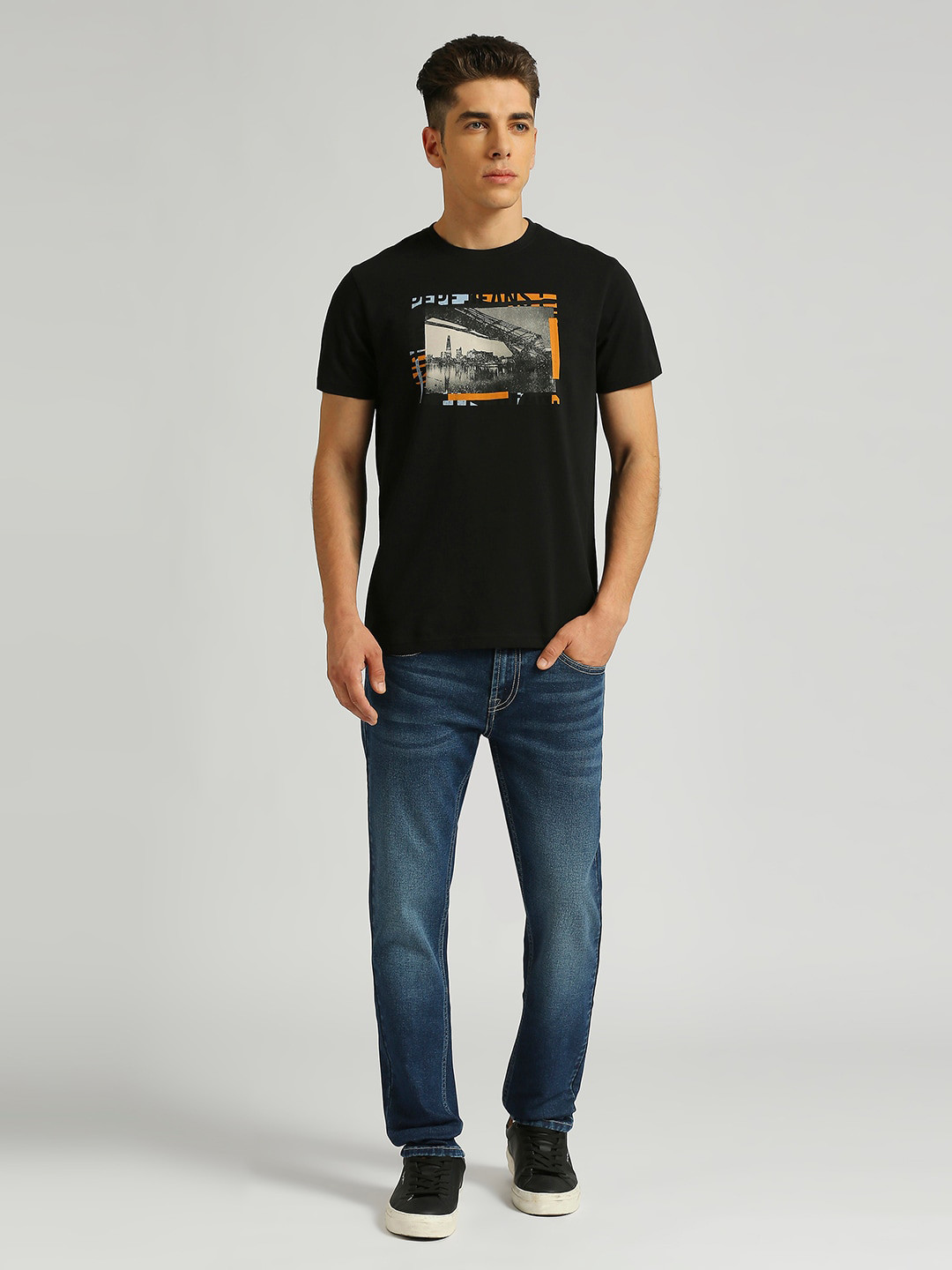 

Pepe Jeans Men Printed Pure Cotton Applique Slim Fit T-shirt, Black