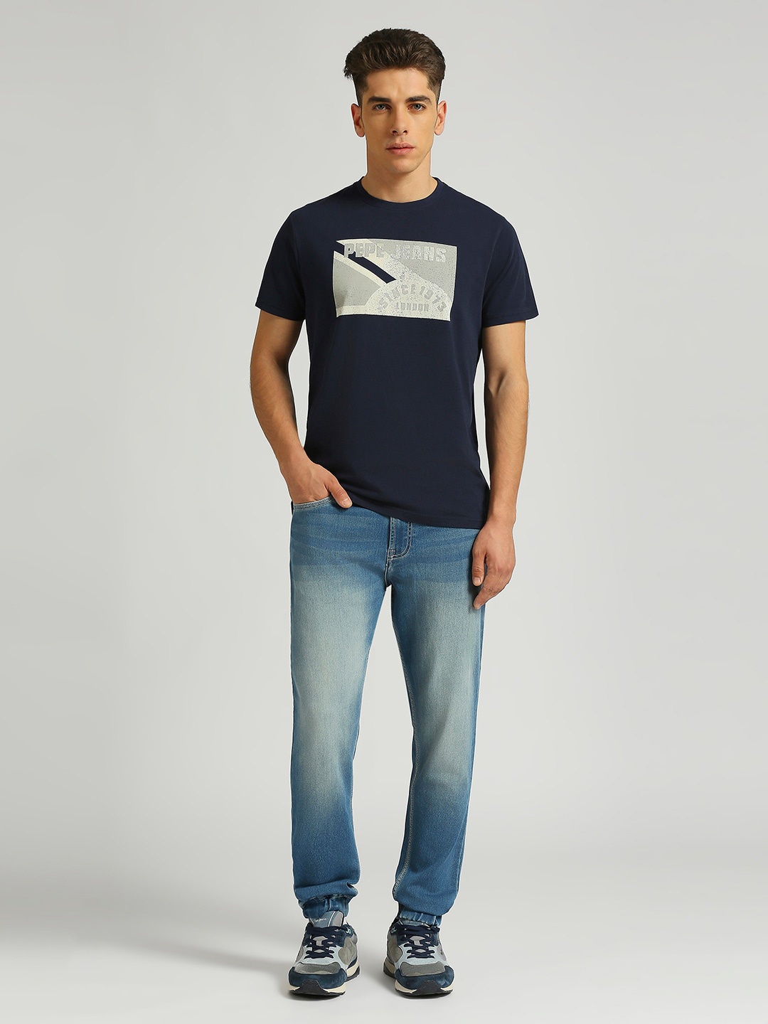 

Pepe Jeans Men Colourblocked Pure Cotton Pockets Slim Fit T-shirt, Blue