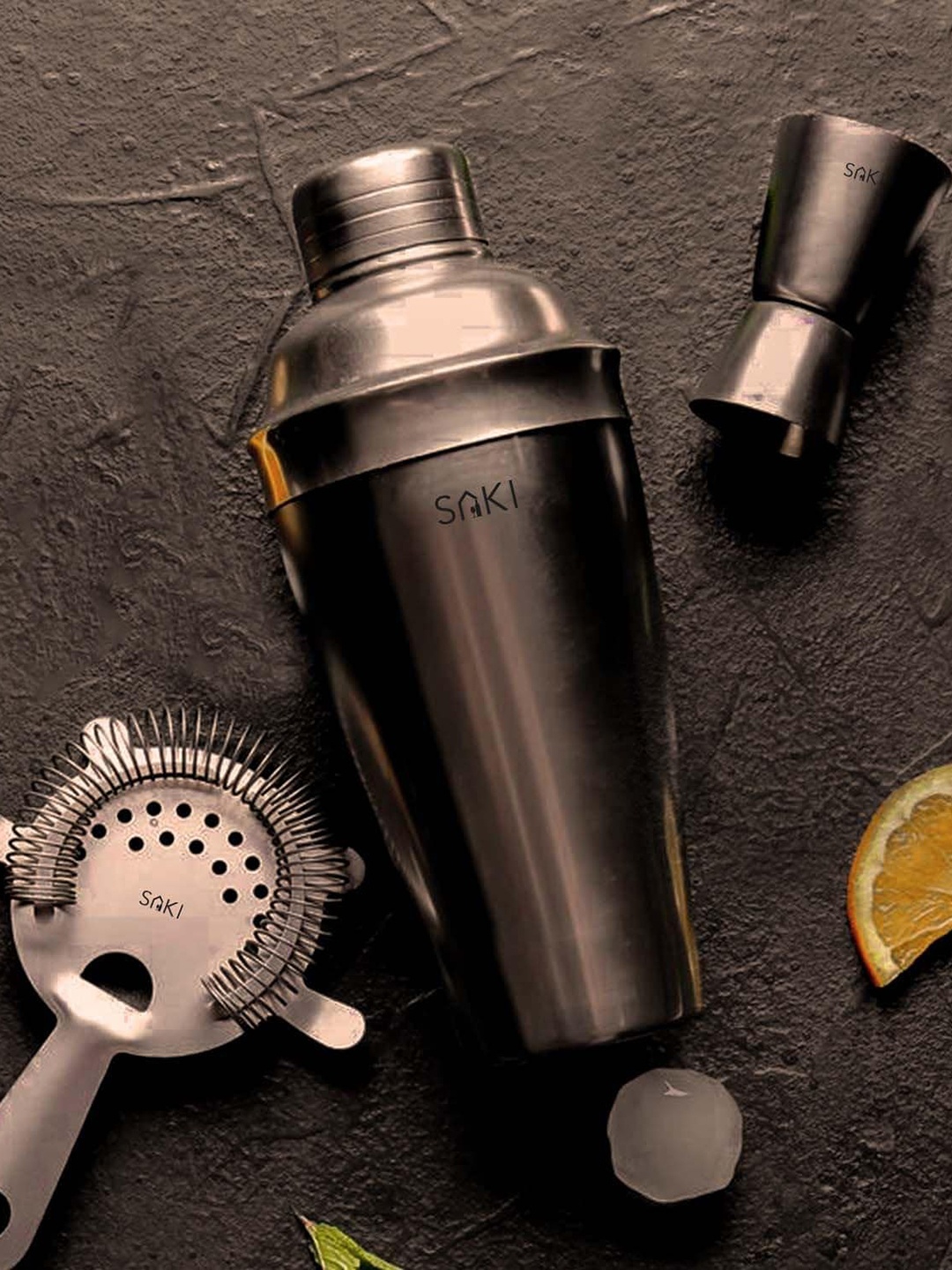 

SAKI Cocktail Shaker Set with Strainer and Jigger, Silver