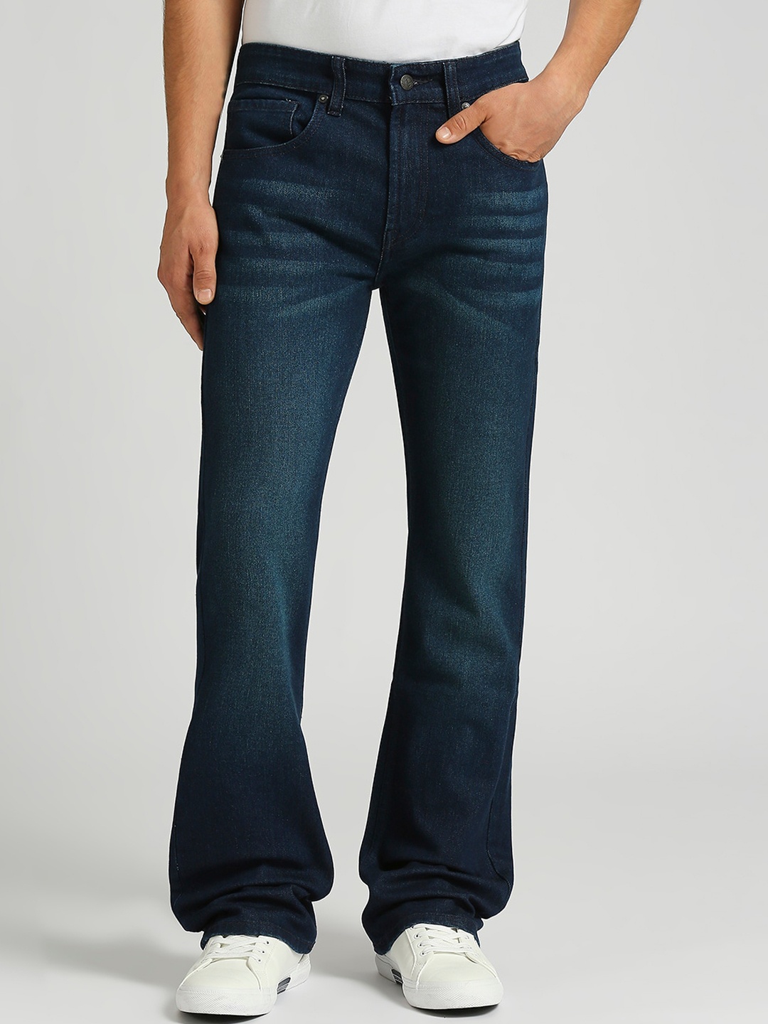 

Pepe Jeans Men Bootcut Light Fade Stretchable Jeans, Blue