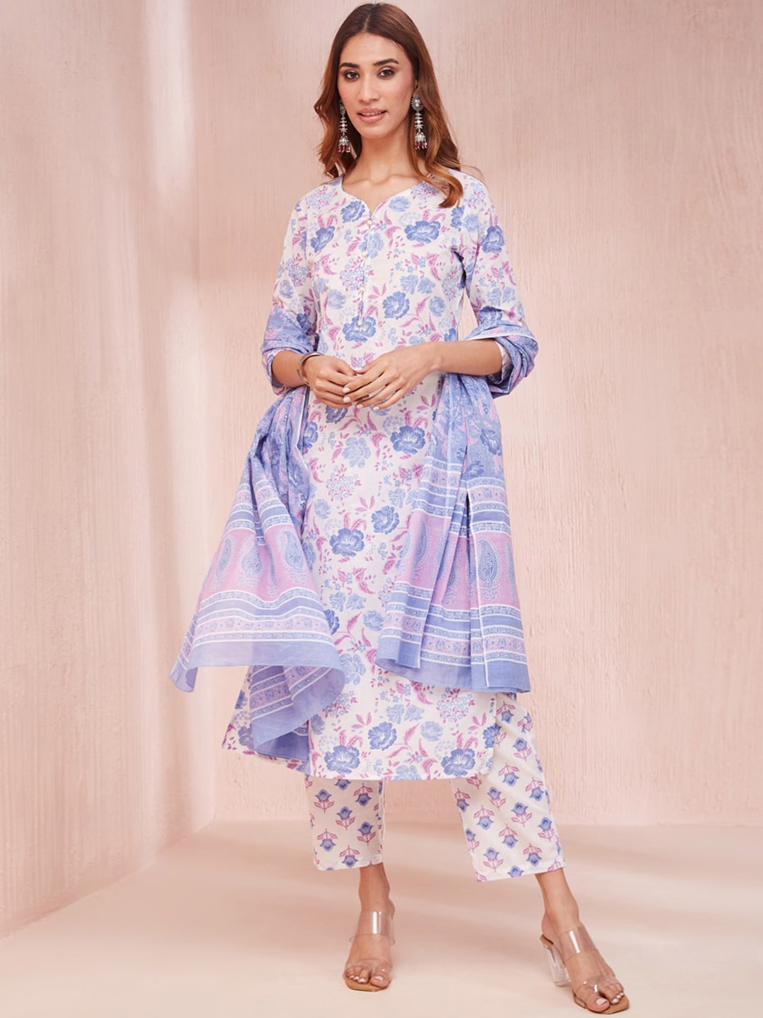 

Yufta Women Floral Printed Regular Pure Cotton Kurta with Trousers & With Dupatta, Violet