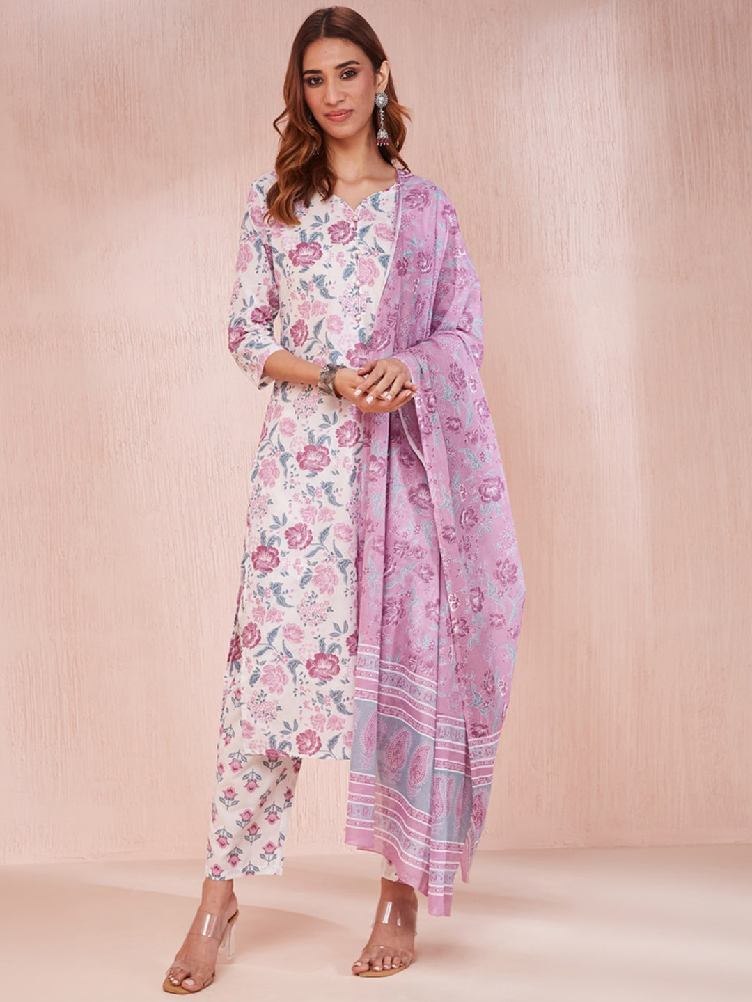 

Yufta Women Floral Printed Regular Pure Cotton Kurta with Trousers & With Dupatta, Purple