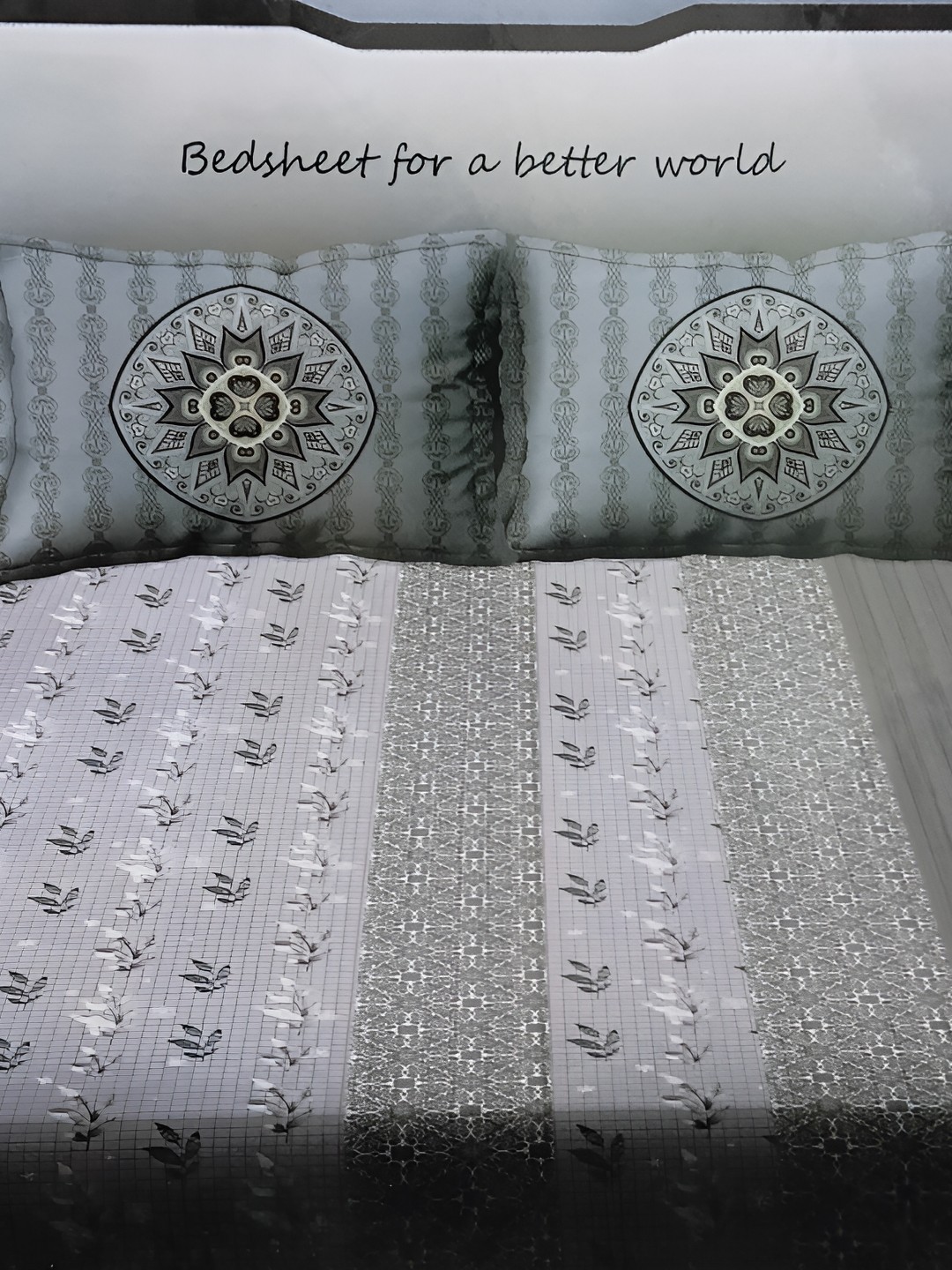 

Signature Grey & Off White Ethnic Motifs 150 TC Queen Bedsheet with 2 Pillow Covers