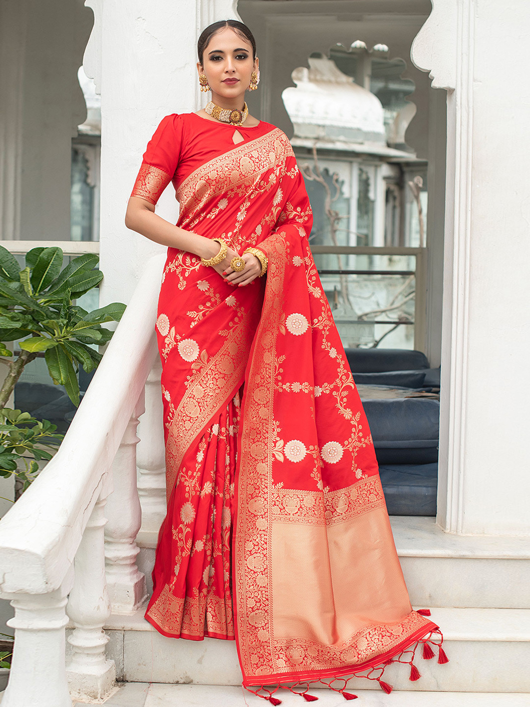 

Anouk Woven Design Zari Pure Silk Saree, Red
