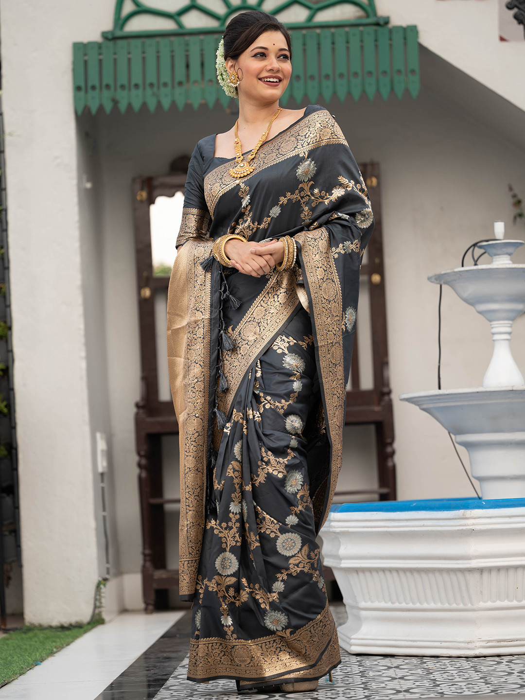

Anouk Woven Design Zari Pure Silk Saree, Black
