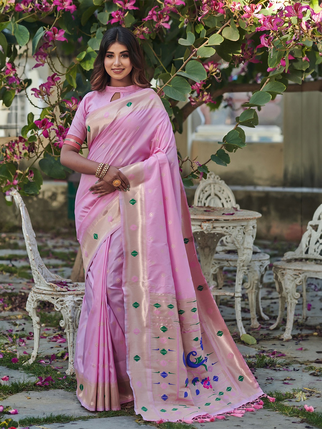 

Anouk Woven Design Zari Pure Silk Paithani Saree, Lavender