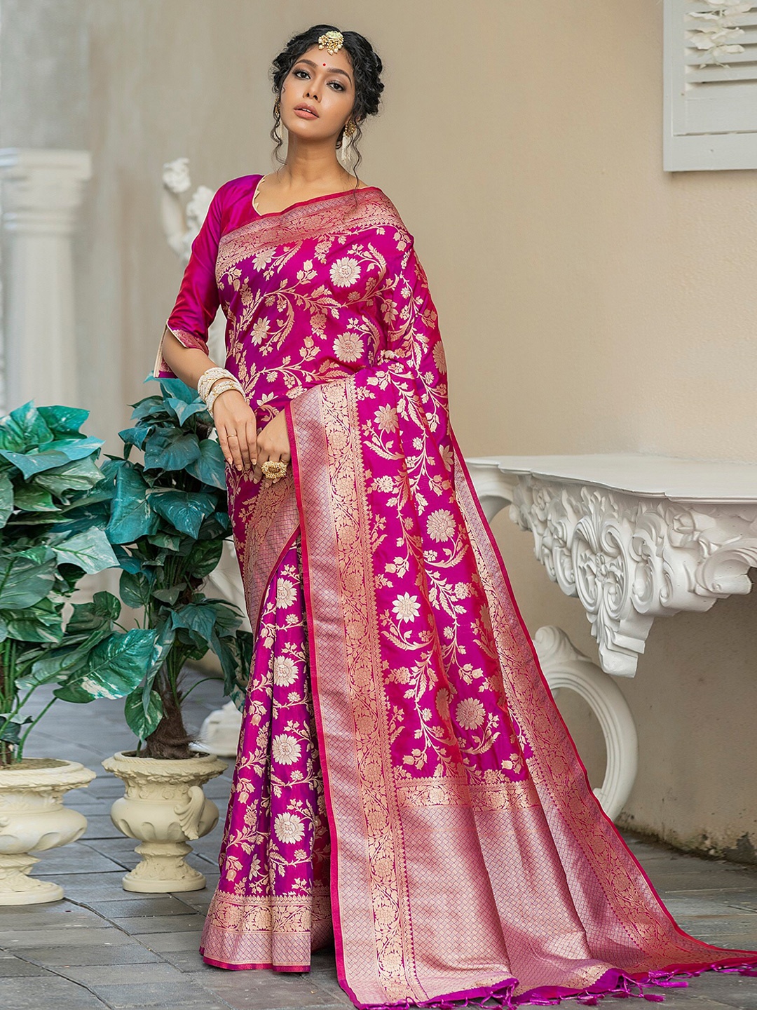 

Anouk Woven Design Pure Silk Saree, Burgundy