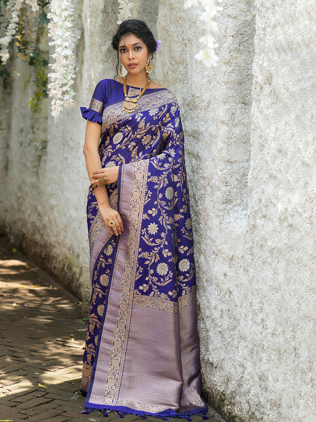 

Anouk Woven Design Zari Pure Silk Saree, Navy blue