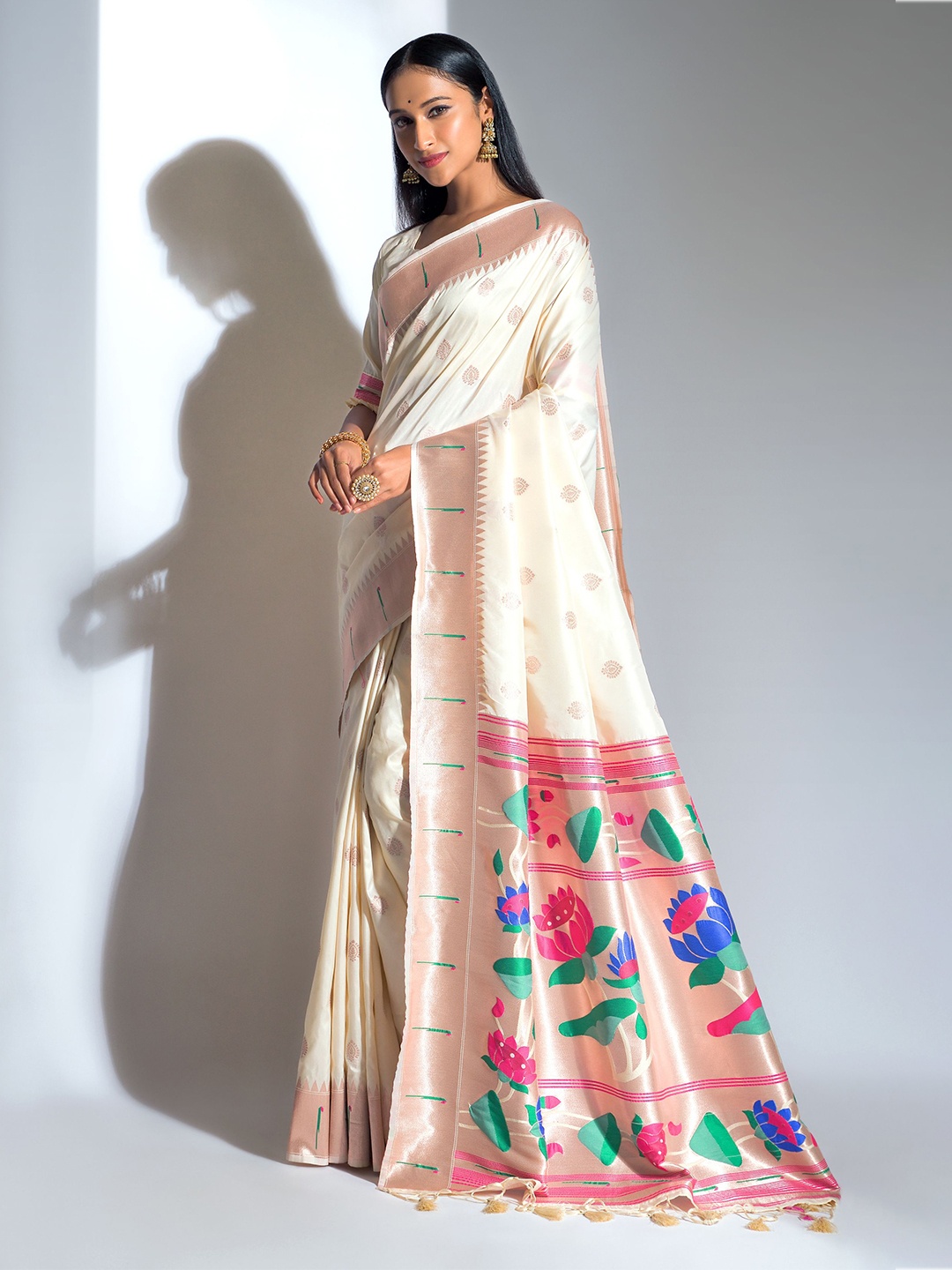 

Anouk Woven Design Pure Silk Designer Paithani Saree, Cream