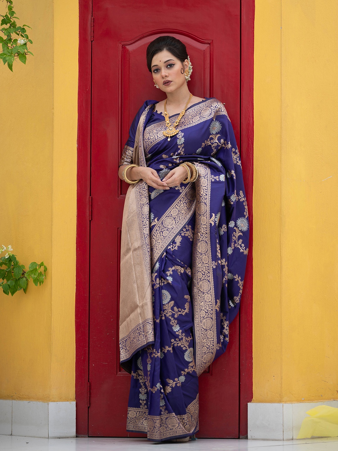 

Anouk Woven Design Zari Pure Silk Saree, Navy blue