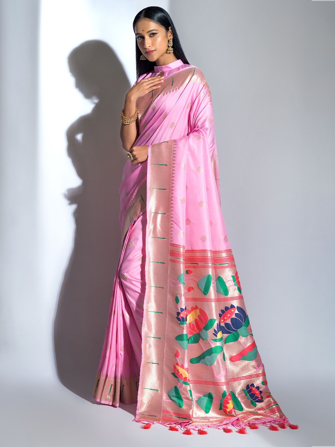 

Anouk Woven Design Pure Silk Paithani Saree, Lavender