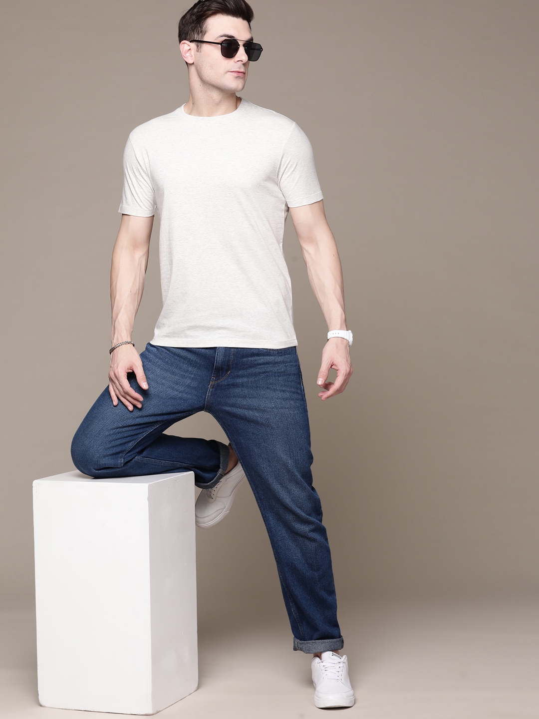

Roadster Men Pure Cotton T-shirt, Grey