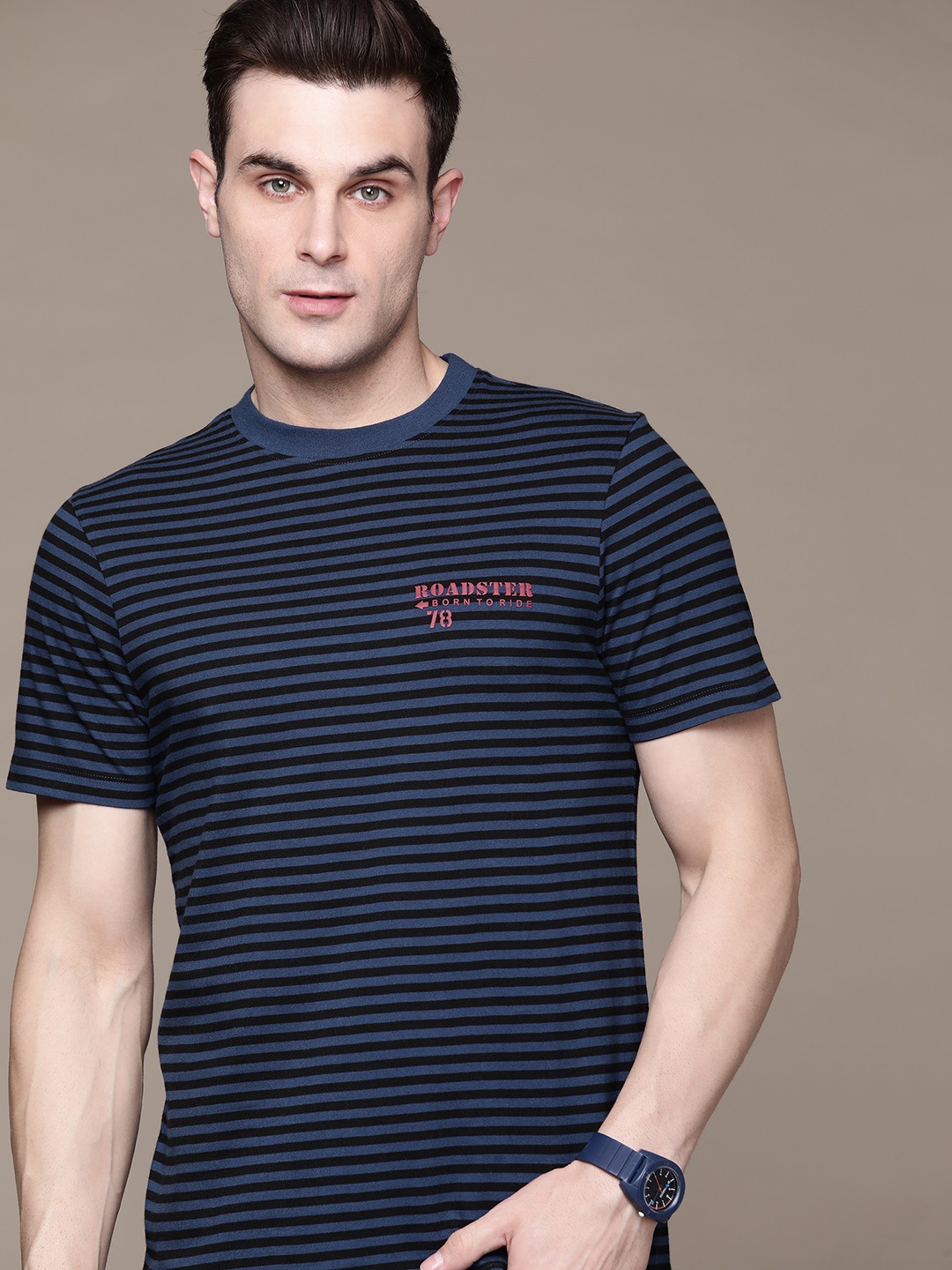 

Roadster Men Striped Indigo Pure Cotton T-shirt, Navy blue