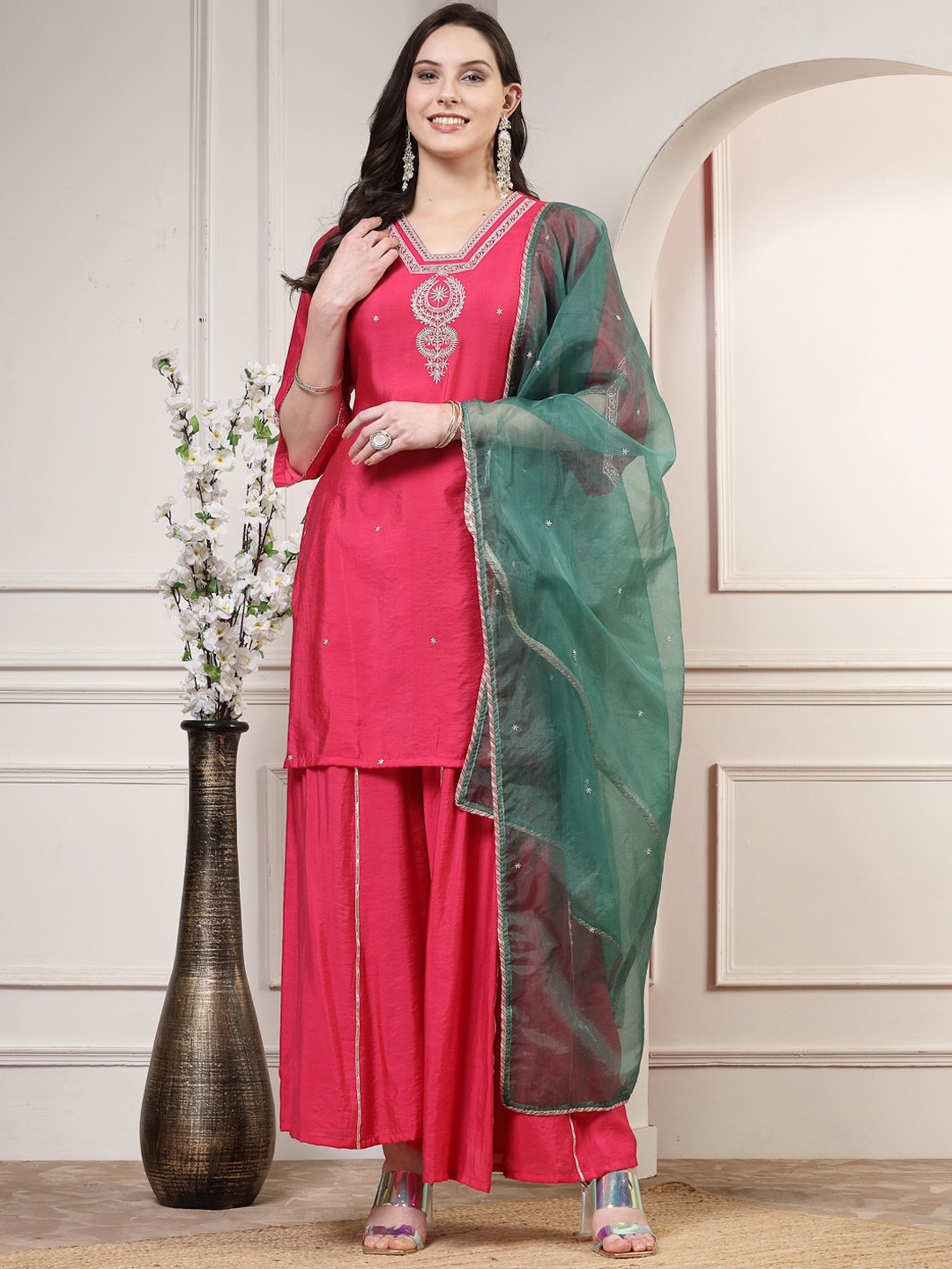

HERE&NOW Women Ethnic Motifs Embroidered Regular Thread Work Chanderi Silk Kurta with Palazzos & With Dupatta, Pink