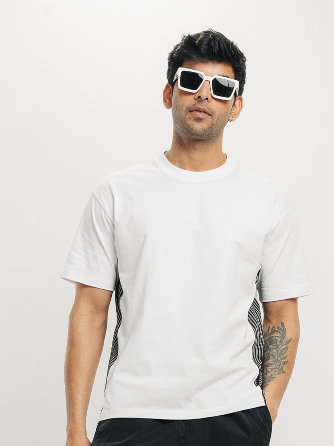 

FREAKINS White Round Neck Short Sleeves Cotton Oversized T-shirt
