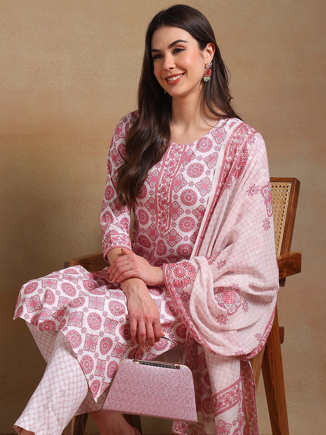 

AHIKA Women Printed Regular Kurta with Trousers & With Dupatta, Off white