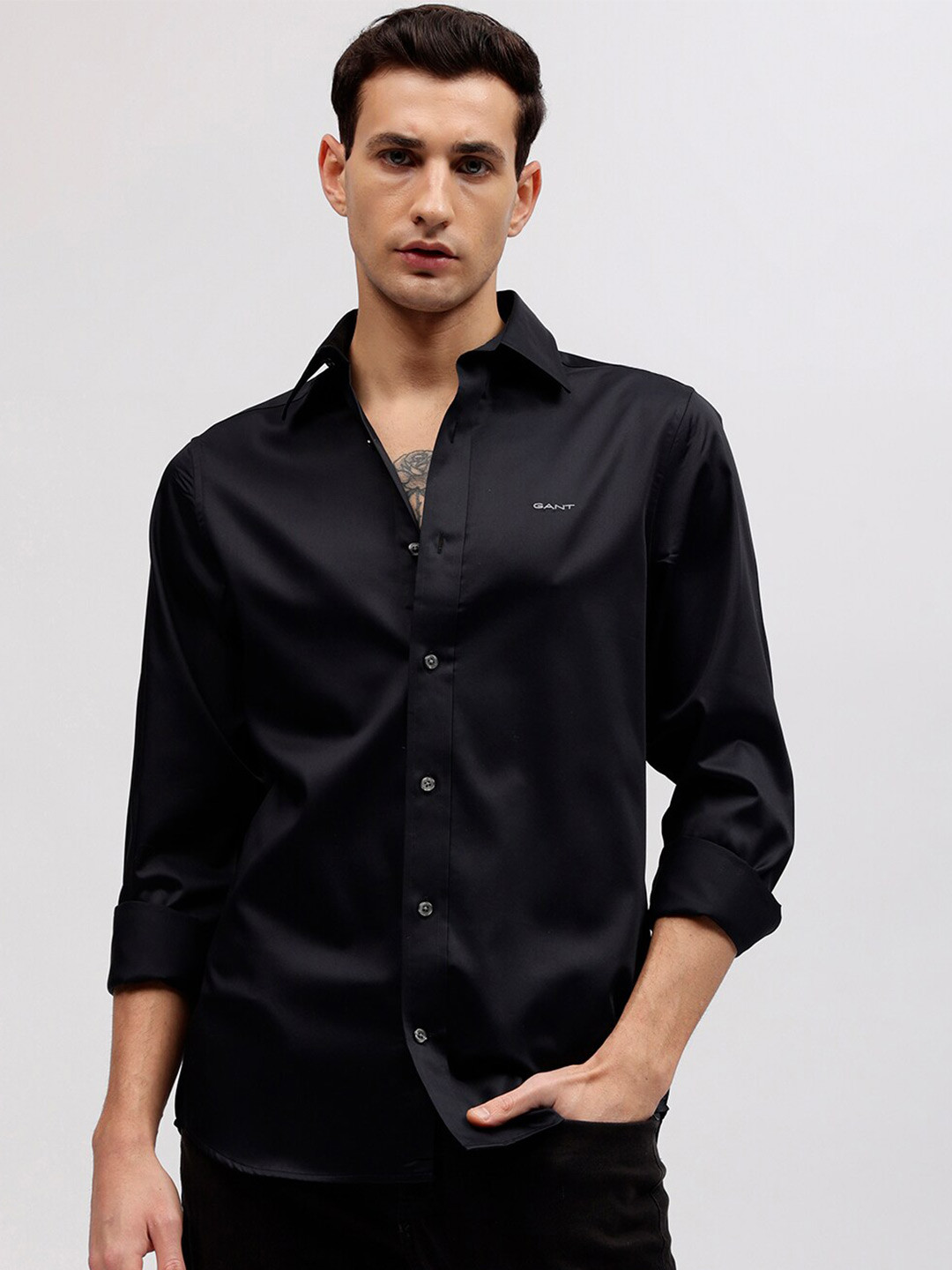 

GANT Solid Spread Collar Slim Fit Shirt, Black