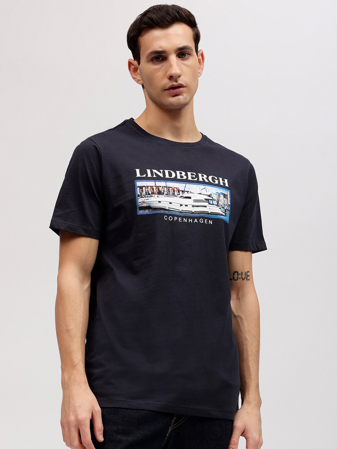 

LINDBERGH Men Typography Printed Applique T-shirt, Blue