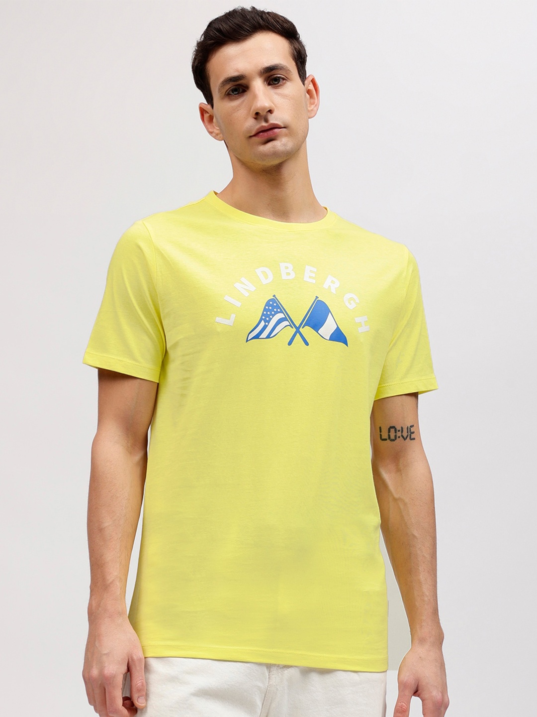 

LINDBERGH Men Typography Printed Applique T-shirt, Yellow