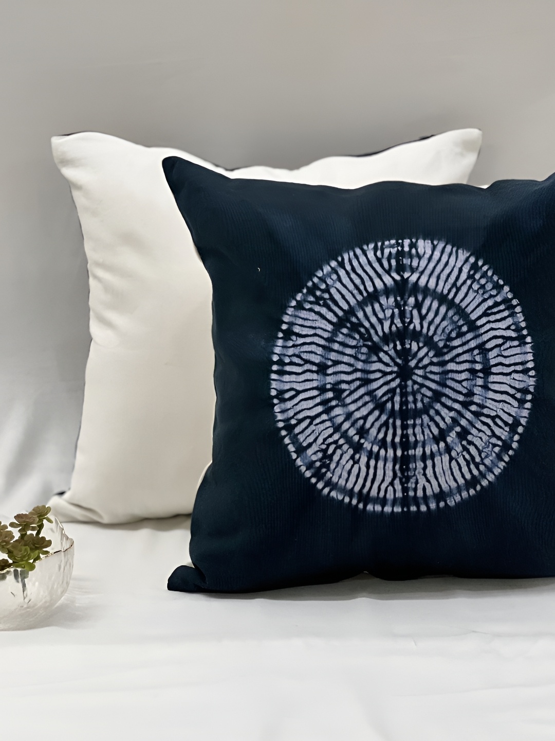 

SLEEPY THREADS Blue & White Abstract Square Cushion Covers