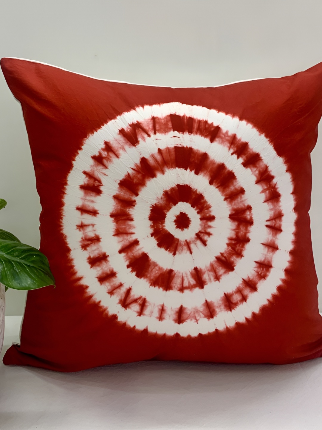

SLEEPY THREADS Red & White Geometric Square Cushion Covers