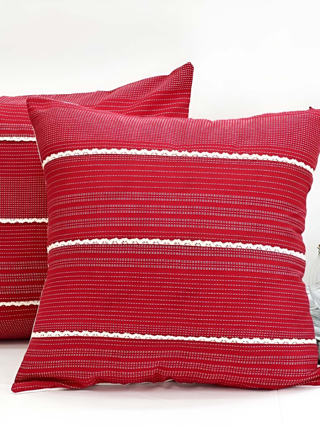 

SLEEPY THREADS Red & White Set of 2 Square Cushion Covers