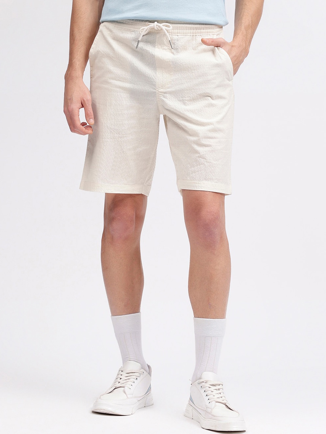 

LINDBERGH Men Shorts, White