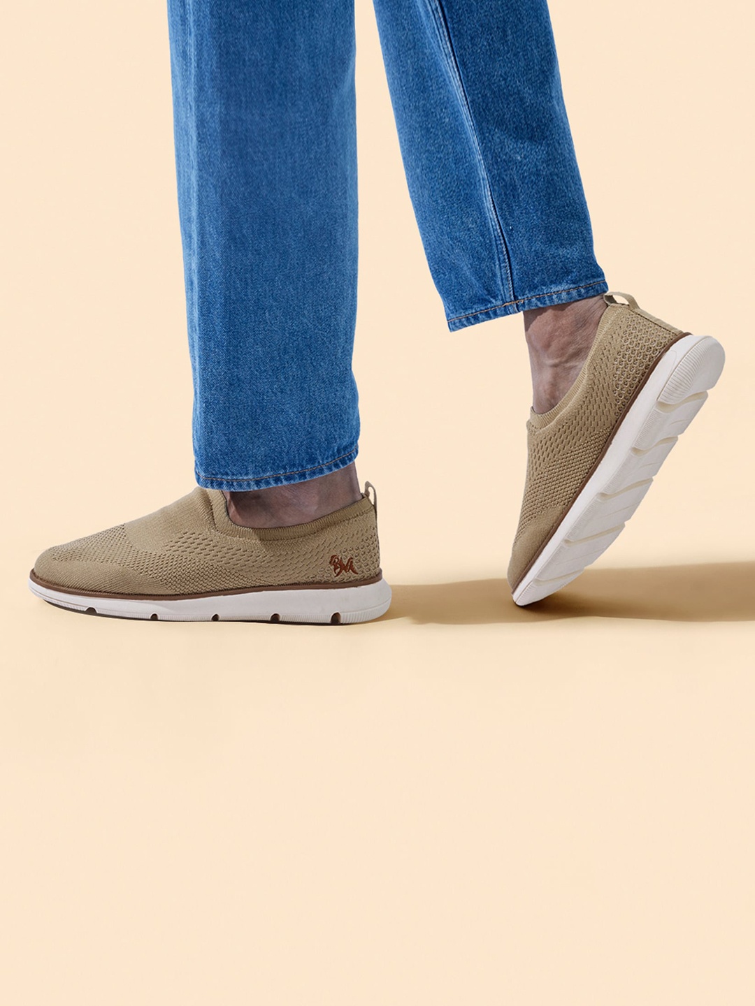 

NEEMANS Men Woven Design Slip-On Sneakers, Khaki