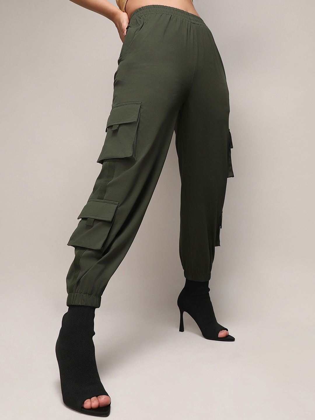 

Campus Sutra Women Relaxed Loose Fit Easy Wash Joggers Trousers, Green