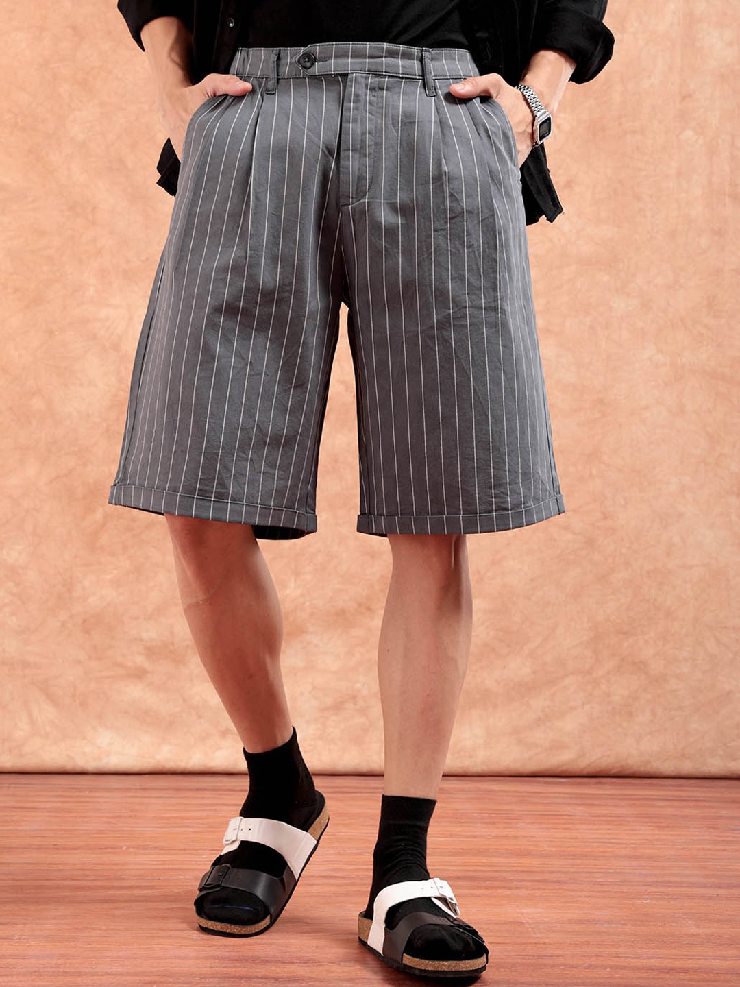 

The Indian Garage Co Men Striped Loose Fit Technology Shorts, Grey
