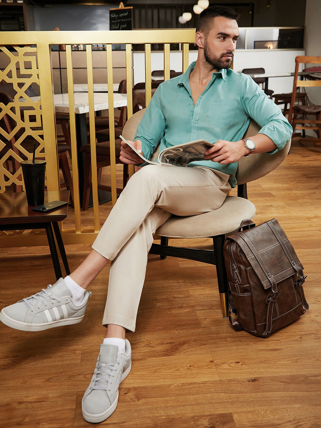 

Campus Sutra Solid Button-Front Shirt, Green